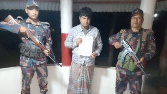 সিলেট সীমান্তে বিএসএফকে উস্কানিমূলক লিফলেট বিতরণ, যুবক আটক
