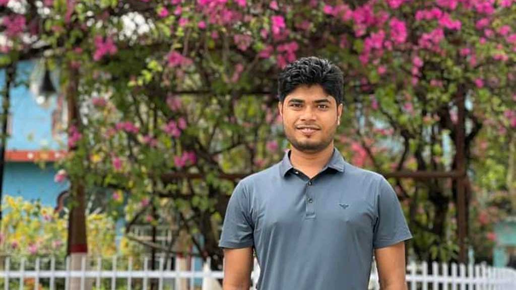 ক্যাম্পাসে পূজা দেখতে গিয়ে মারধরের শিকার ছাত্রলীগ নেতা