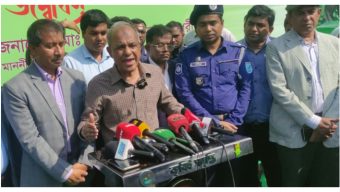 আইন নিজের হাতে তুলে নেবেন না: স্বরাষ্ট্র উপদেষ্টা