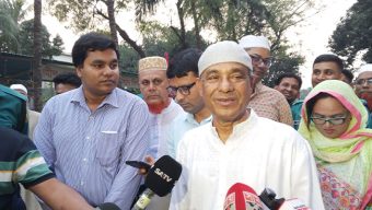 বাইরে কেউ সিগারেট খাবেন না: স্বরাষ্ট্র উপদেষ্টা