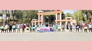 সিলেট এমসি কলেজ ছাত্রদলের মানববন্ধন