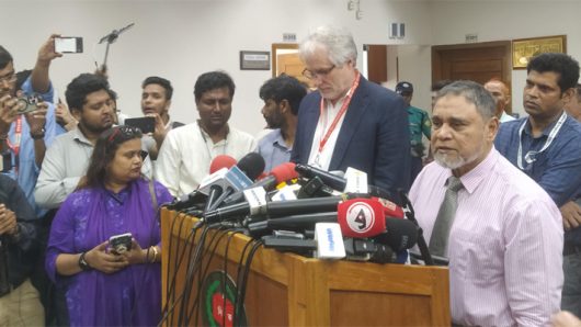 কার্যক্রম নিষিদ্ধের প্রজ্ঞাপন পেলেই ব্যবস্থা:  সিইসি