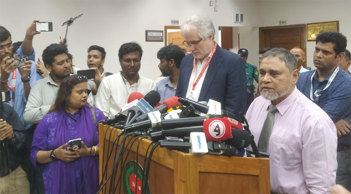 কার্যক্রম নিষিদ্ধের প্রজ্ঞাপন পেলেই ব্যবস্থা:  সিইসি