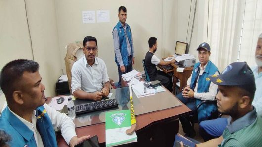 সিলেট বিআরটিএ কার্যালয়ে দুদকের অভিযান