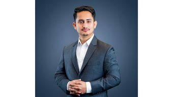 আইন উপদেষ্টার পদত্যাগ চাইলেন সারজিস