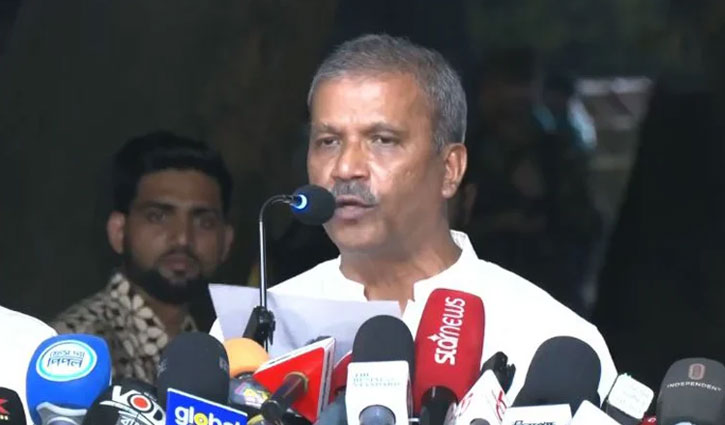 ৩০ কার্যদিবসের মধ্যে জুলাই ঘোষণাপত্র চূড়ান্ত হবে: আইন উপদেষ্টা